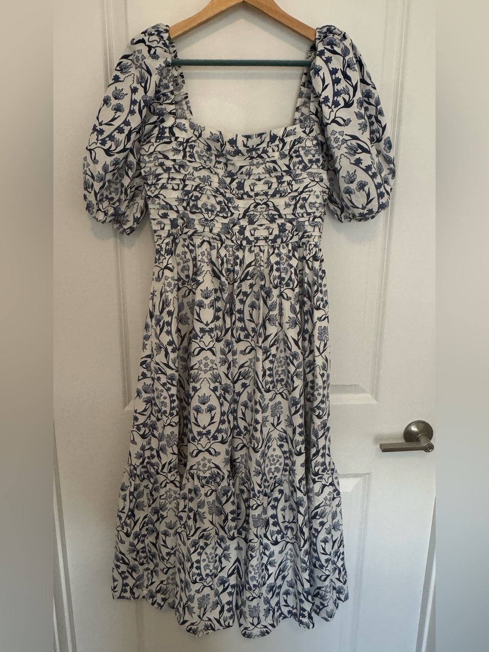 NWOT Abercrombie & Fitch Puff Sleeve Midi Dress